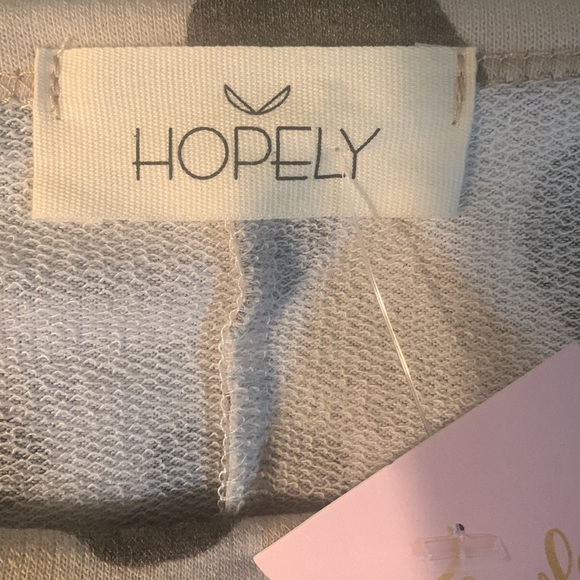 ⭐️🔥NWT Hopely Womens brown leopard top - Picture 3 of 4